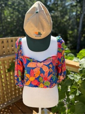 Sienna Sky Tropical Floral Bubble Hem Crop Top *HAT NOT INCLUDED*